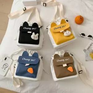 귀여운 뱃지 포인트 학생가방 복조리백 미니 크로스백