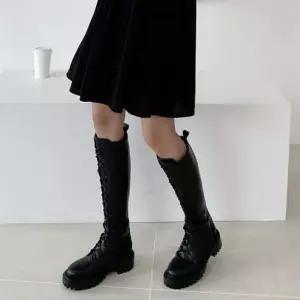 인기상품 레이스업 디테일 청키솔 여성 롱 워커부츠 5FWY [WFJZ4P0_260405]