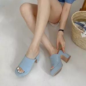 인기상품 예쁜 슬리퍼 통굽 가보시 오픈 뮬 여름 구두 코디 [WFK365O_260405]