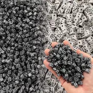 50/120/200/300pcs 미니 6면 아크릴 주사위 8mm 모임 축제 파티 보드 카드 게임 소품 엔터테인먼트 용품