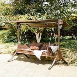 야외 스윙체어 2인용 그네 흔들 벤치 정원 팬션 마당 가정용 행잉 라탄