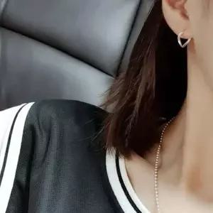 SE176 여성 심플 물결 원터치 은귀걸이 데일리 실버 이어링 (실버 925)