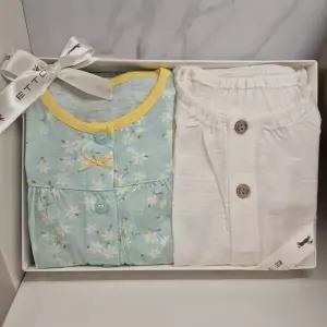 [에뜨와](마산점)이월)(말띠 신생아백일돌선물)바우7부내의+데이지내의2종세트