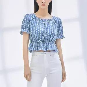 [미쏘] 스퀘어넥 미니프릴 블라우스 (MIWBWC712G-T)