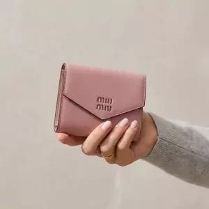 [미우미우] 스몰 레더 지갑 154488320