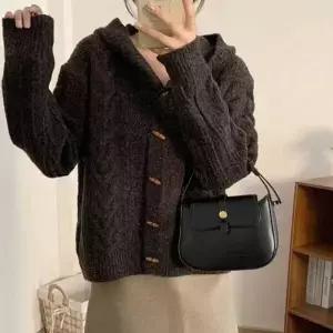 [프로셀러] 꽈배기 후드 가디건 떡볶이 단추 여성 2컬러 귀여운 (42845461A)