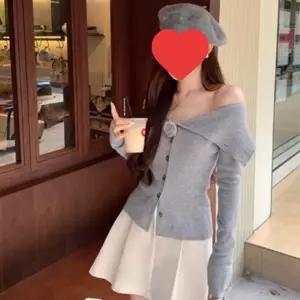 플라워 코사지 여성 오프숄더 슬림 골지 가디건