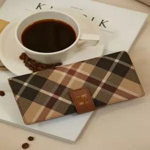 닥스 액세서리 여성 24FW [스테디셀러] 브라운 체크 가죽 장지갑 WCWA4F751W2