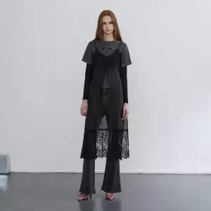 [에고이스트](센텀시티점)[BLUE LABEL] 뷔스티에 레이스패치 원피스 (ER3OOP01)