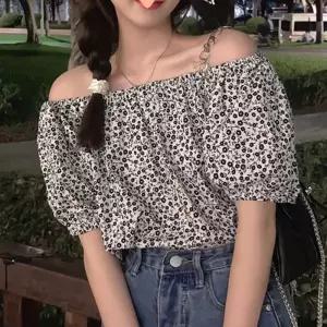 ONM 러블리 잔꽃 패턴 스모크 밴딩 오프숄더 블라우스