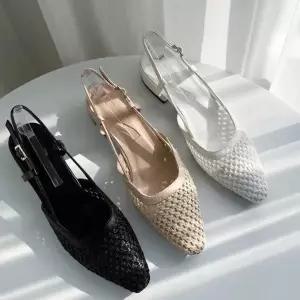 [하프클럽/]라탄 메쉬 소재 스퀘어 절개라인 슬링백힐 여름 구두