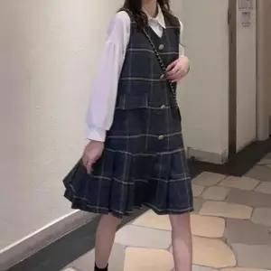 바캉스룩 뷔스티에 원피스 플리츠 체크패턴 깔끔 데이트 코디