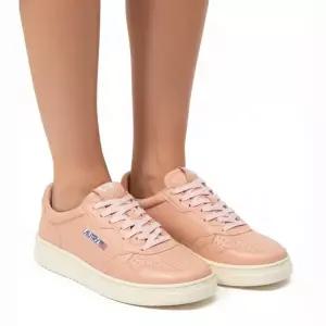 오트리 메달리스트 고트스킨 로우 스니커즈 AUTRY AULM GG28