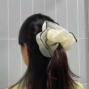 쉬폰 투톤 스크런치 곱창머리끈 화이트