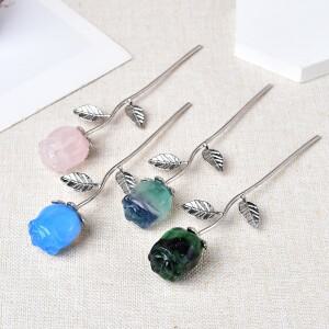 모스 아게이트의 색상은 무작위입니다. 장미꽃 모양으로 조각된 천연 크리스탈입니다. 훌륭한 발렌타인데