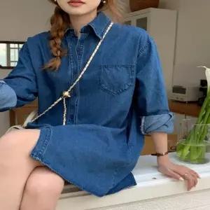 여자 진청 연청 데님 포켓 원피스 롱 청남방 여유핏 (HSJ-WFFVZCK)