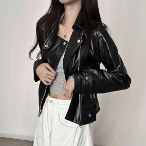 여성 슬림핏 은은광 라이더자켓 유광 지퍼 가죽자켓 (HSJ-WFFSBHU)