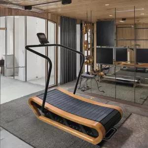 상업용 헬스장용 목재 비전동 곡선 트레드밀 유산소 운동용 러닝머신