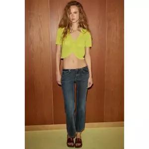 ZARA 브이넥 쇼트 니트 재킷 - 라이트 라임 584764