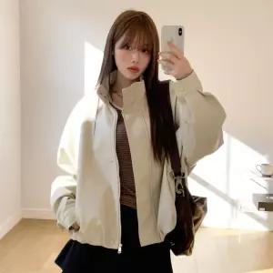 여자 오버핏 크롭 스탠드넥 페이크레더 블루종 자켓