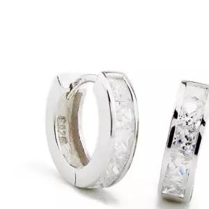 지르코니아큐빅귀걸이 꽃보다 남자 사각 지르코니아 남녀 실버 은침 똑 S925