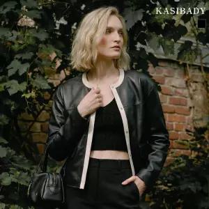 카시바디 FAUX 레더 배색 노카라 자켓 706319