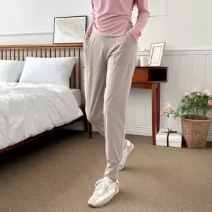 비욘드라이프 디테르 MR에어라인 조거 레깅스 240911