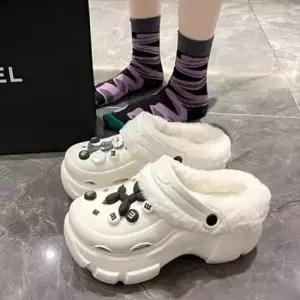 인기상품 털슬리퍼 겨울 사무실 여성 통굽 슬리퍼 [WFJ2K7Y_260408]