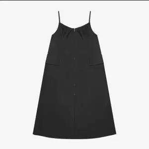 [하프클럽/]  25여름  넥 셔링  슬리브 스트링  롱 원피스7505BK