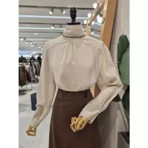 [갤러리아] S/S 백리본하이넥블라우스 RUAWBLGA03A