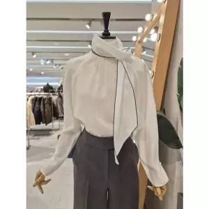 [리안뉴욕]S/S 백리본하이넥블라우스 RUAWBLGA030[35713820]