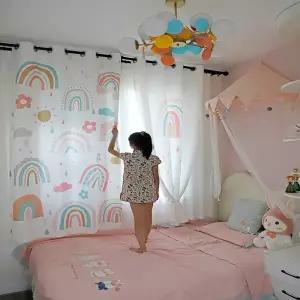 커튼 커튼방 핑크색 무지개 꽃무늬 만화 캐릭터가 그려진방 커튼입니다 여자아이 방이나 남자아이 거실에