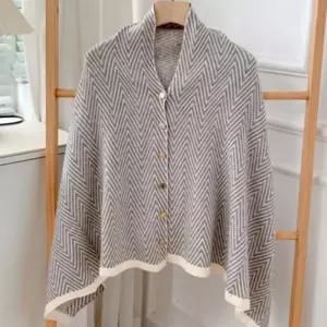 코트 케이프 조끼 여성어깨 얇은 숄머플러 단추 니트 가디건  [mWFKPD2T]