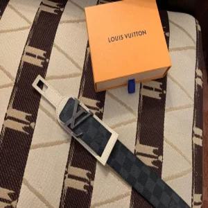 루이비통 LV 이니셜 40MM 리버서블 다미에 남성 벨트 2컬러 M0213U