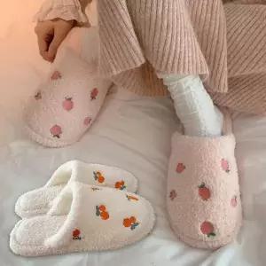 [에이치플러스몰]WL 여성 겨울 털 거실 집 실내 화 사무실 슬리퍼 겨울털실내화