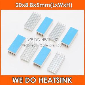 우리는 열 전도성 전달 스틱 접착 패드가포함 방열판 20x8.8x5mm 알루미늄 쿨러 수행합니다.