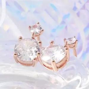 골드필드귀걸이 골드필드 핀 빅 화이트 큐빅 일자침 귀걸이 14K