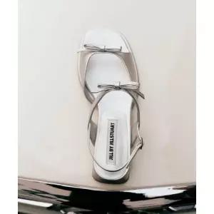 JILL BY JILLSTUART [엘리] 스퀘어 토 리본 플랫 샌들 - 2colors 108521