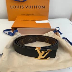 루이비통 LV 이니셜 30MM 리버시블 벨트 M0565V