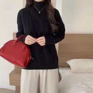 [SBD] 폴라 꽈배기 골지 패턴 니트 여성 블랙