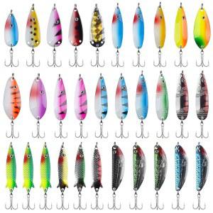 낚시 스푼 미끼 키트, 30pcs 하드 메탈 낚시 스피너 미끼 송어 미끼 트롤링 송어 스푼 낚시 미끼 베이스 연어 파이크 월아이를 위한 트레블 훅이 있는 낚시 미끼 캐스팅