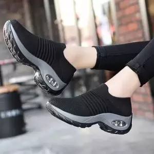 [하프클럽/]끈없는 운동화 편한 엄마 신발 코디 데일리 스니커즈