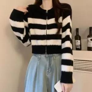 [옷은날개] 크롭 여자정장자켓 자켓 정장재킷 테일러드자켓 코트