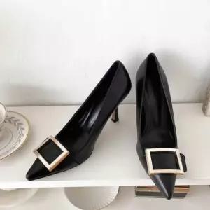 여자구두 올블랙 스퀘어 골드 스팽글 장식 포인트 펌프스힐