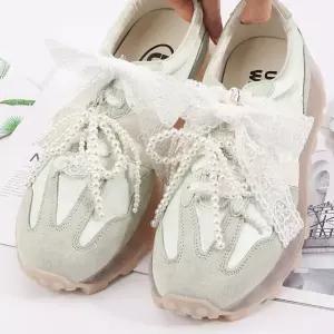 운동화 진주 뉴발 신발 레이스 리본 악세사리 커스텀 실버 참 끈 장식 신꾸 꾸미기 운꾸