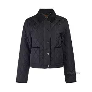 [롯데백화점]버버리 라벨루쏘  FW25 여성 크롭 퀄팅 자켓 8107465 W OLDHAM C1900