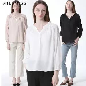 [쉬즈미스(SHESMISS)] 분위기있는 셔링 디테일 블라우스