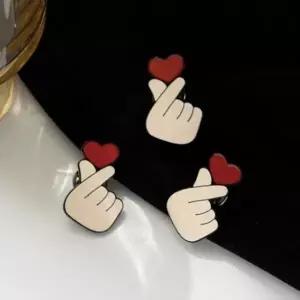 가방 명품 브로치 손하트 캐릭터 옷핀 뱃지 핀