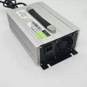 [국내발송 ]14S (50.4V) 20A 리튬 배터리 충전기 전기차 골프카 스쿠터 KP1200C-60V