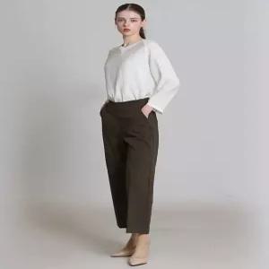 [르샵][르샵(LeShop)] 버튼 뒷밴딩 와이드 슬랙스 (택가격 119000원)